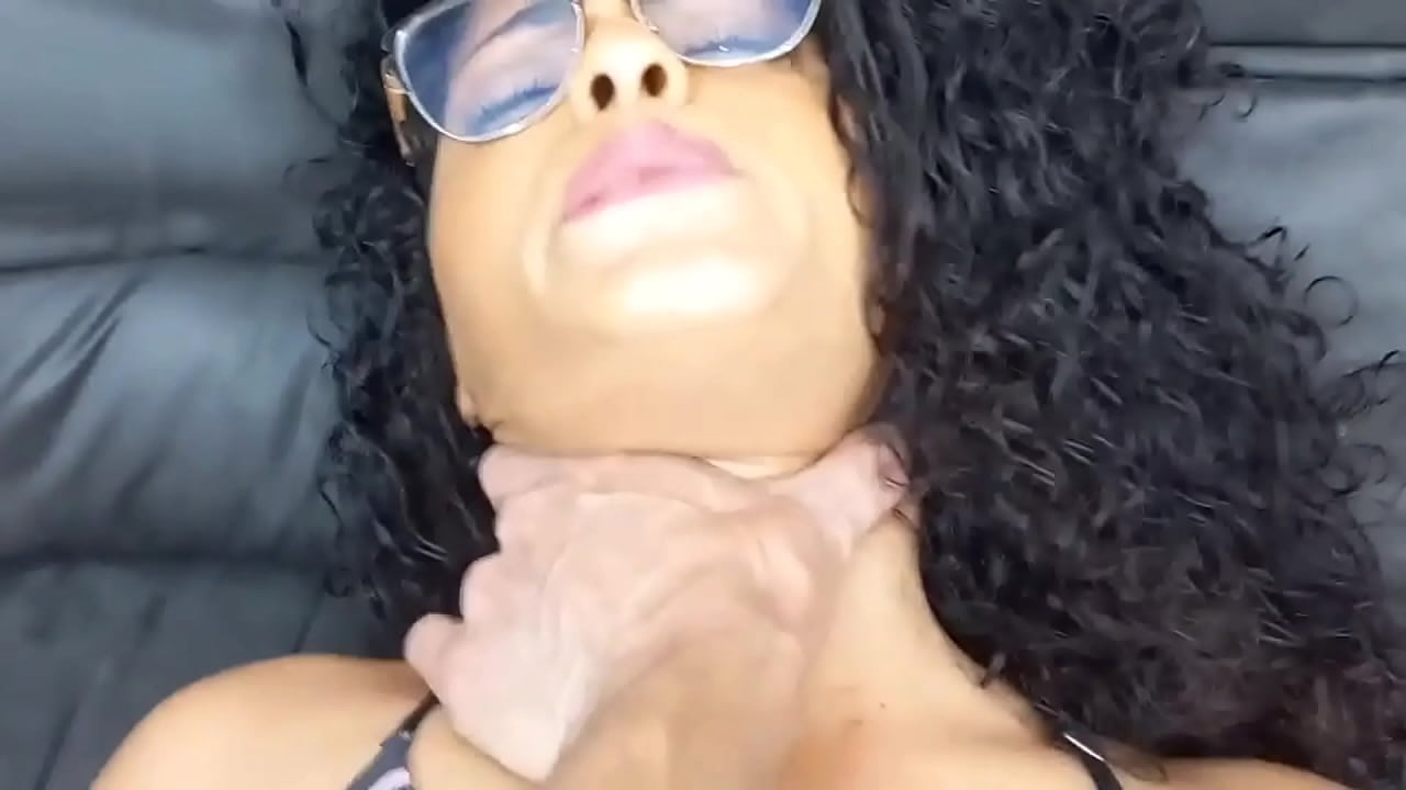 BRASILEIRA RABUDA CHORANDO NA PICA!